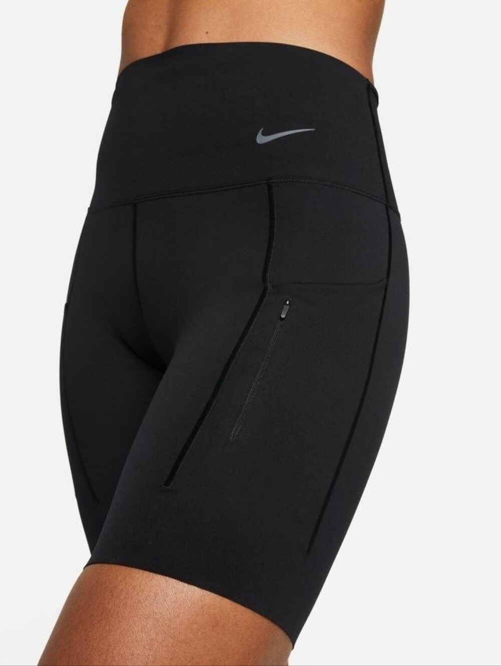 Nike Black High-Waist Pocket Leggings with Reflective Swoosh